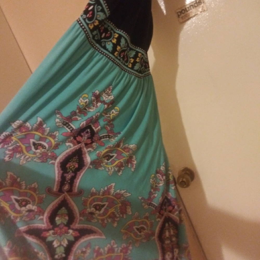 Pleated maxi dress with beautiful pattern